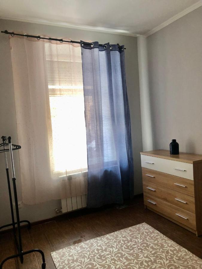 Old City Apartment With Parking Lviv Exterior photo